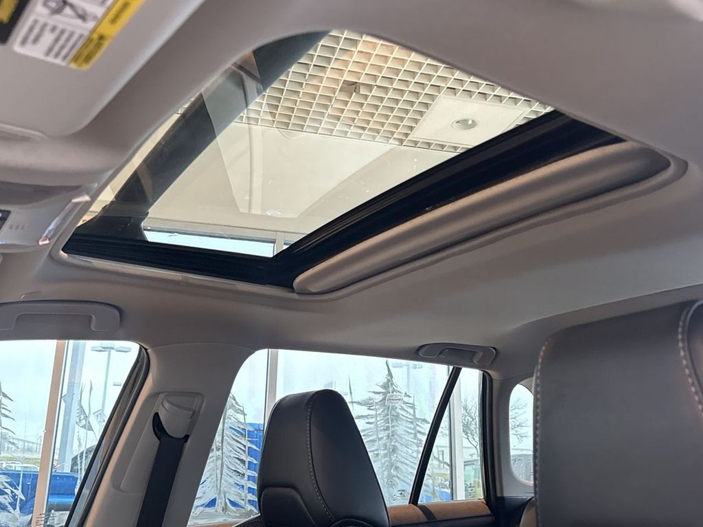 Thumbnail: 2023 Toyota RAV4 - 24