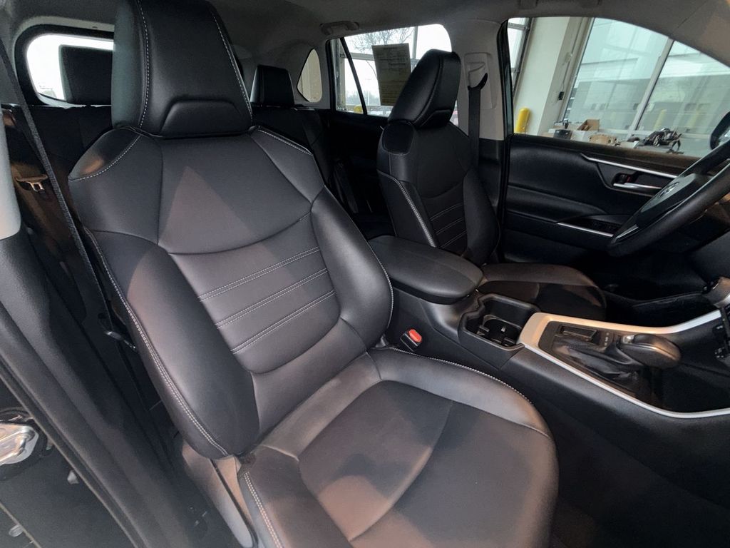 Thumbnail: 2023 Toyota RAV4 - 10