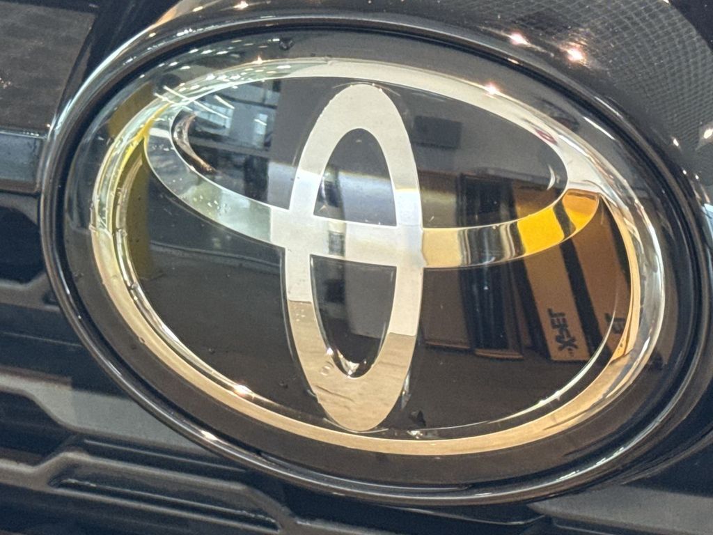 Thumbnail: 2023 Toyota RAV4 - 20