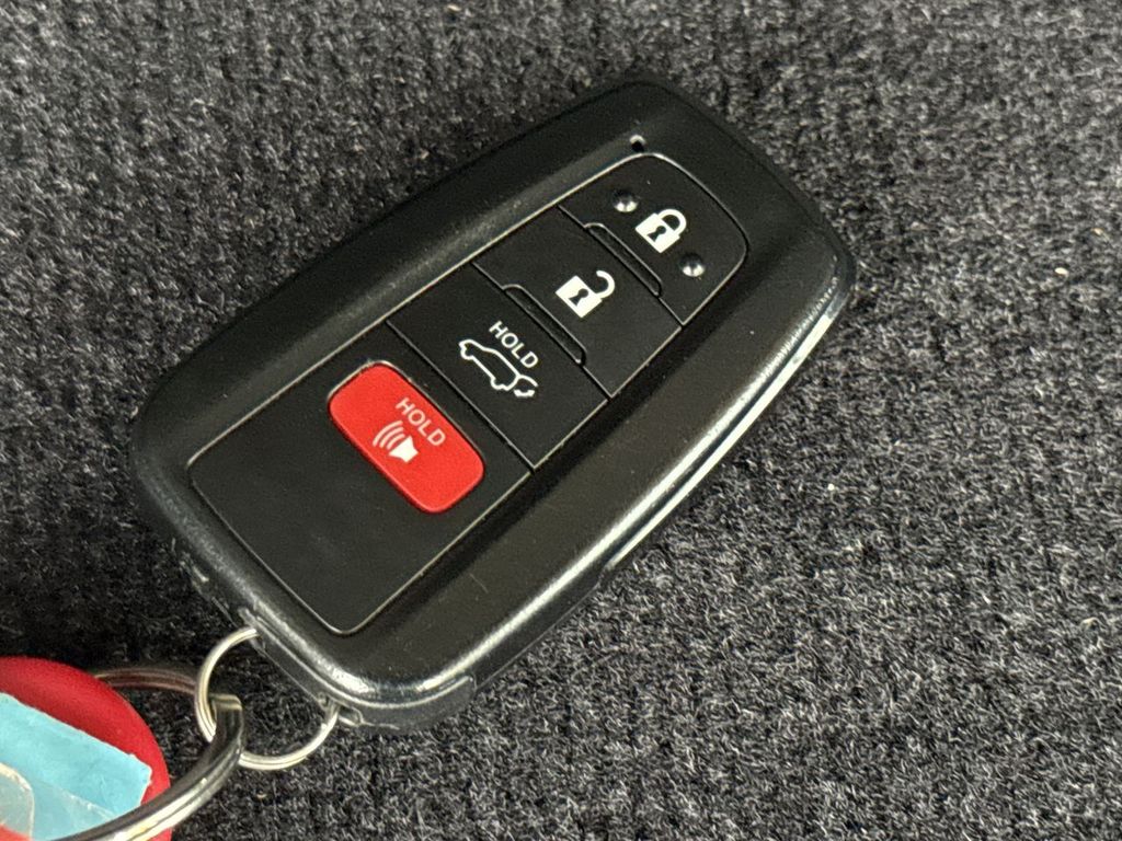 Thumbnail: 2023 Toyota RAV4 - 17