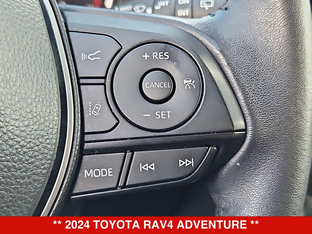 Thumbnail: 2024 Toyota RAV4 - 31
