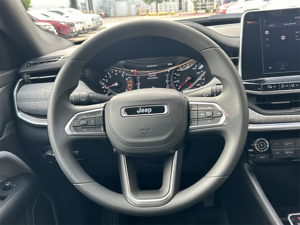 2025 Jeep Compass Sport 14