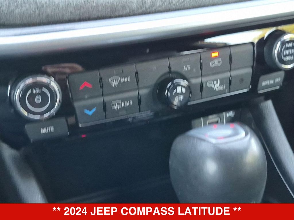Thumbnail: 2024 Jeep Compass - 31