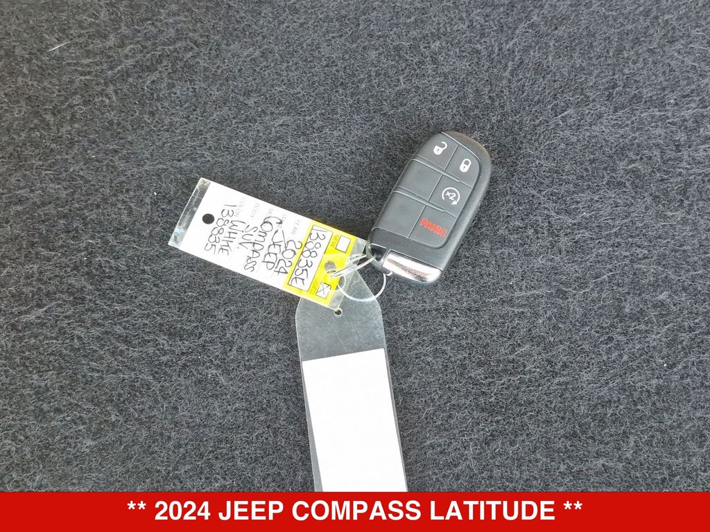 Thumbnail: 2024 Jeep Compass - 32