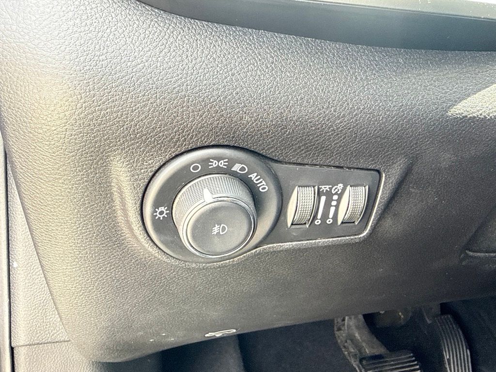 Thumbnail: 2024 Jeep Compass - 20