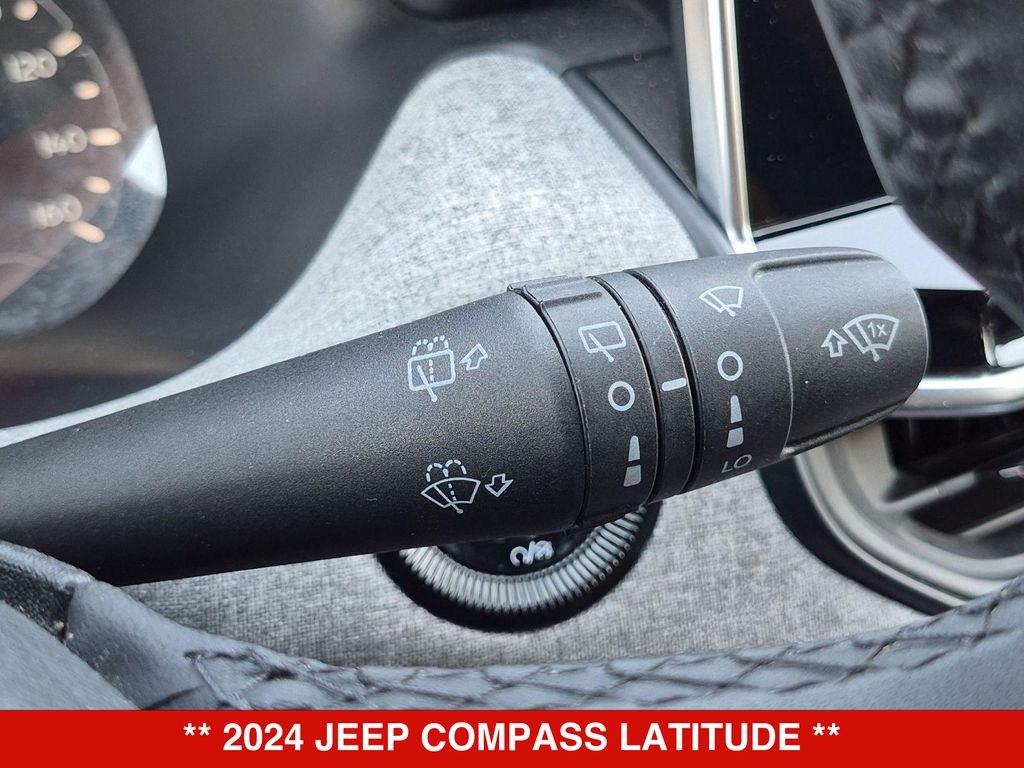 Thumbnail: 2024 Jeep Compass - 18