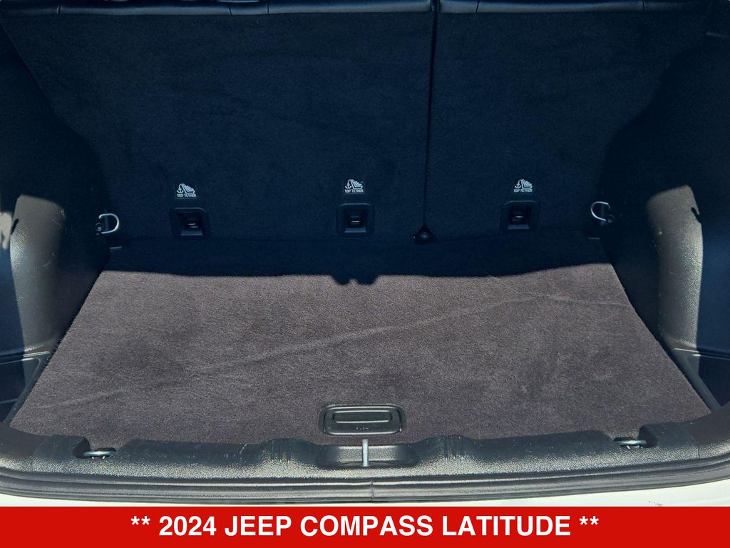 Thumbnail: 2024 Jeep Compass - 17