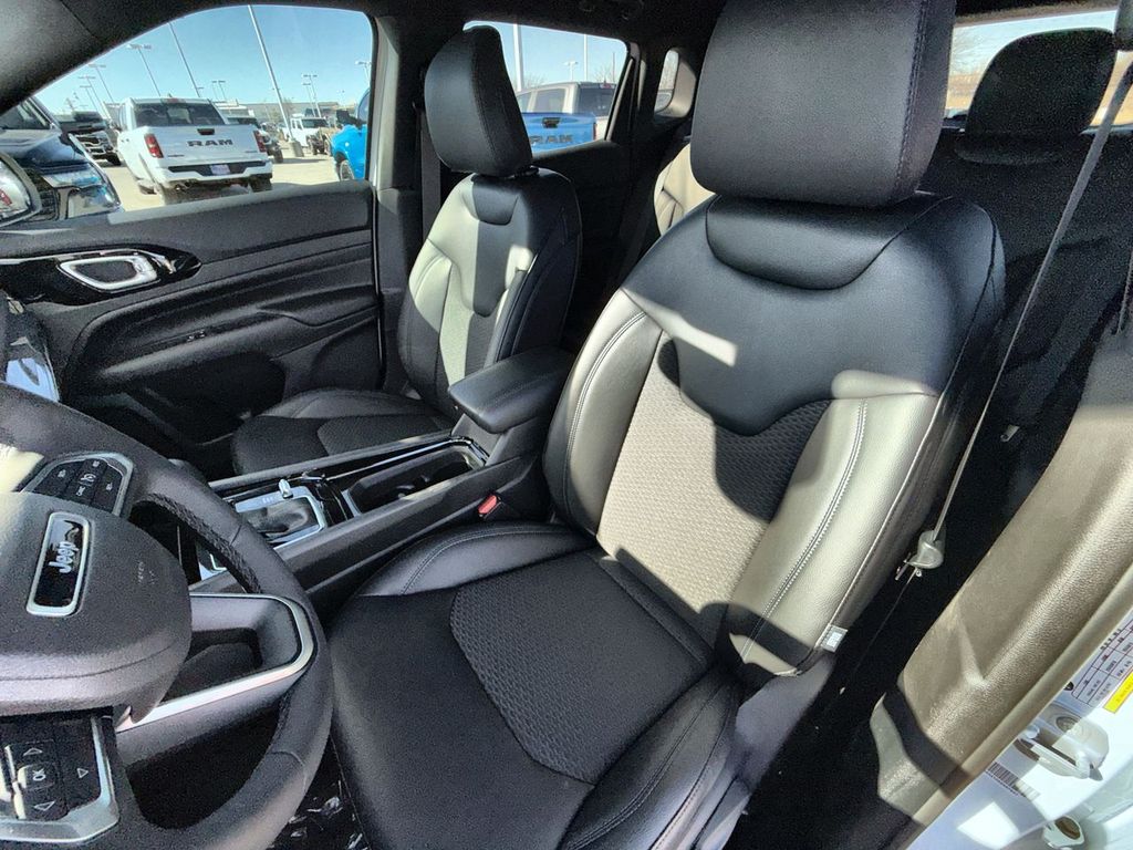 Thumbnail: 2026 Jeep Compass - 11