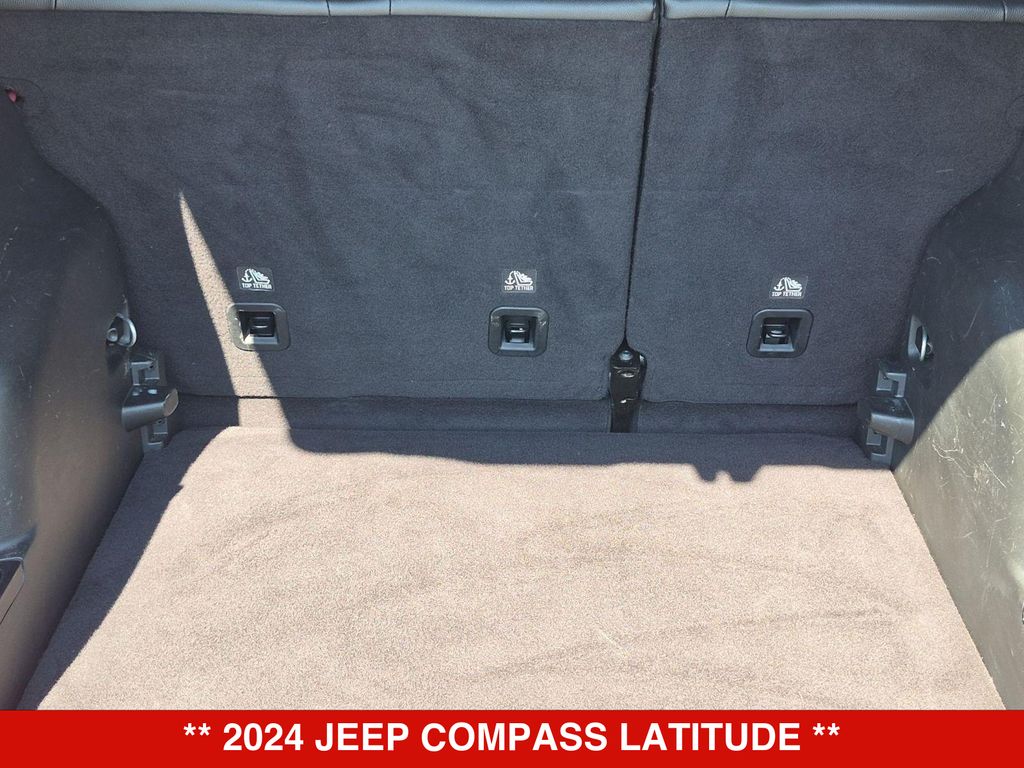 Thumbnail: 2024 Jeep Compass - 33