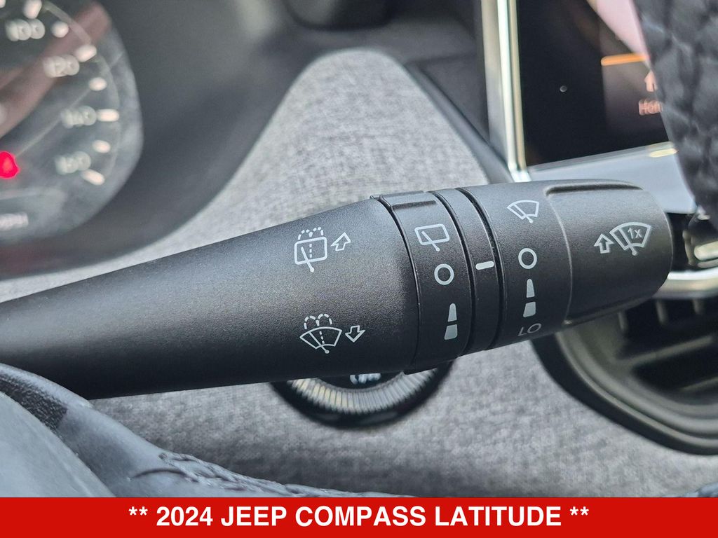 Thumbnail: 2024 Jeep Compass - 17