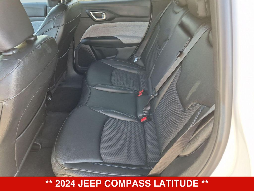 Thumbnail: 2024 Jeep Compass - 26
