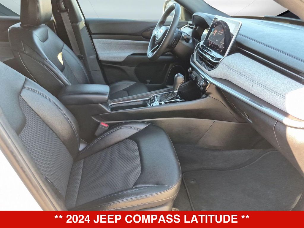 Thumbnail: 2024 Jeep Compass - 12