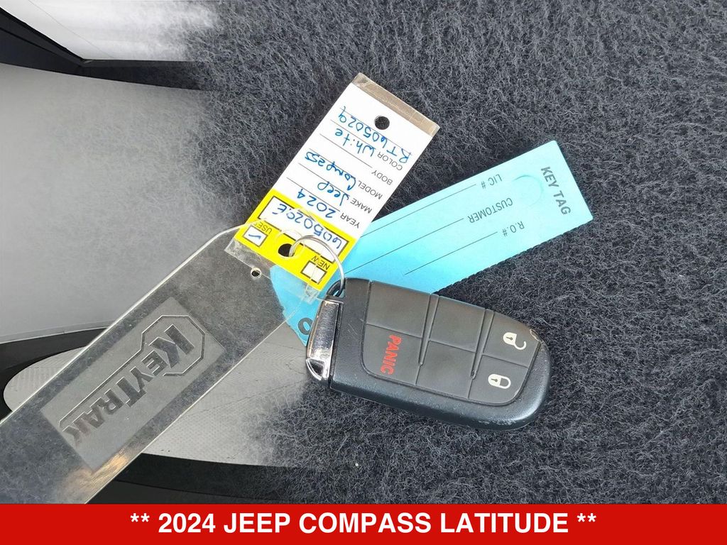 Thumbnail: 2024 Jeep Compass - 18