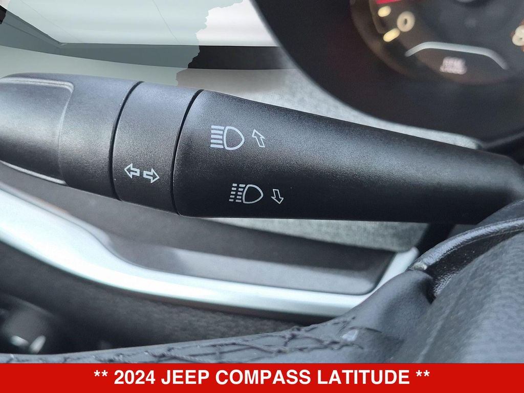 Thumbnail: 2024 Jeep Compass - 30