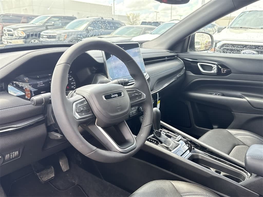 2025 Jeep Compass Latitude 2