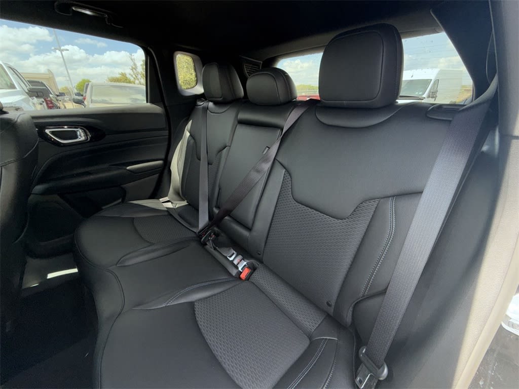 2025 Jeep Compass Latitude 13