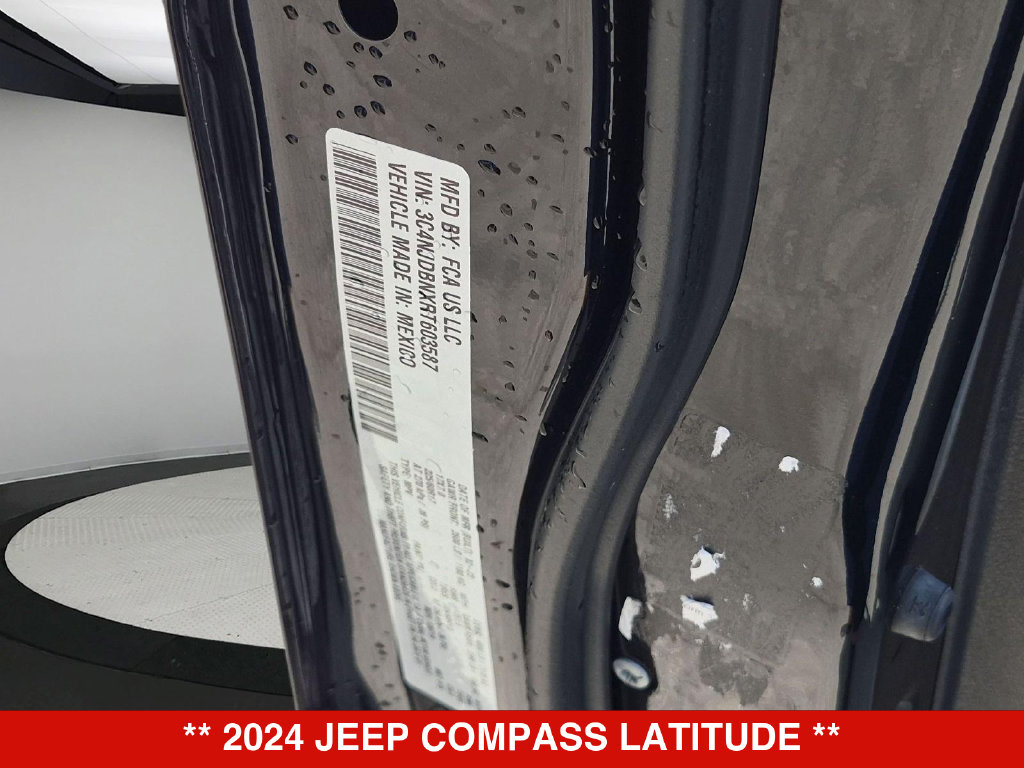 Thumbnail: 2024 Jeep Compass - 17