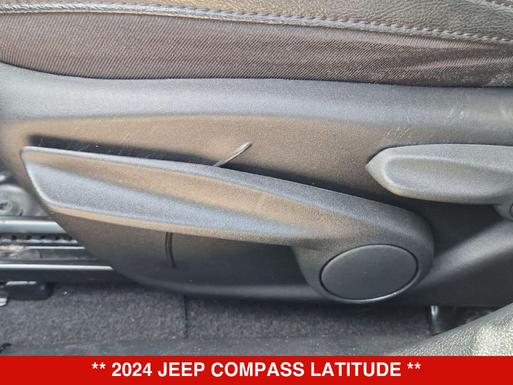Thumbnail: 2024 Jeep Compass - 22