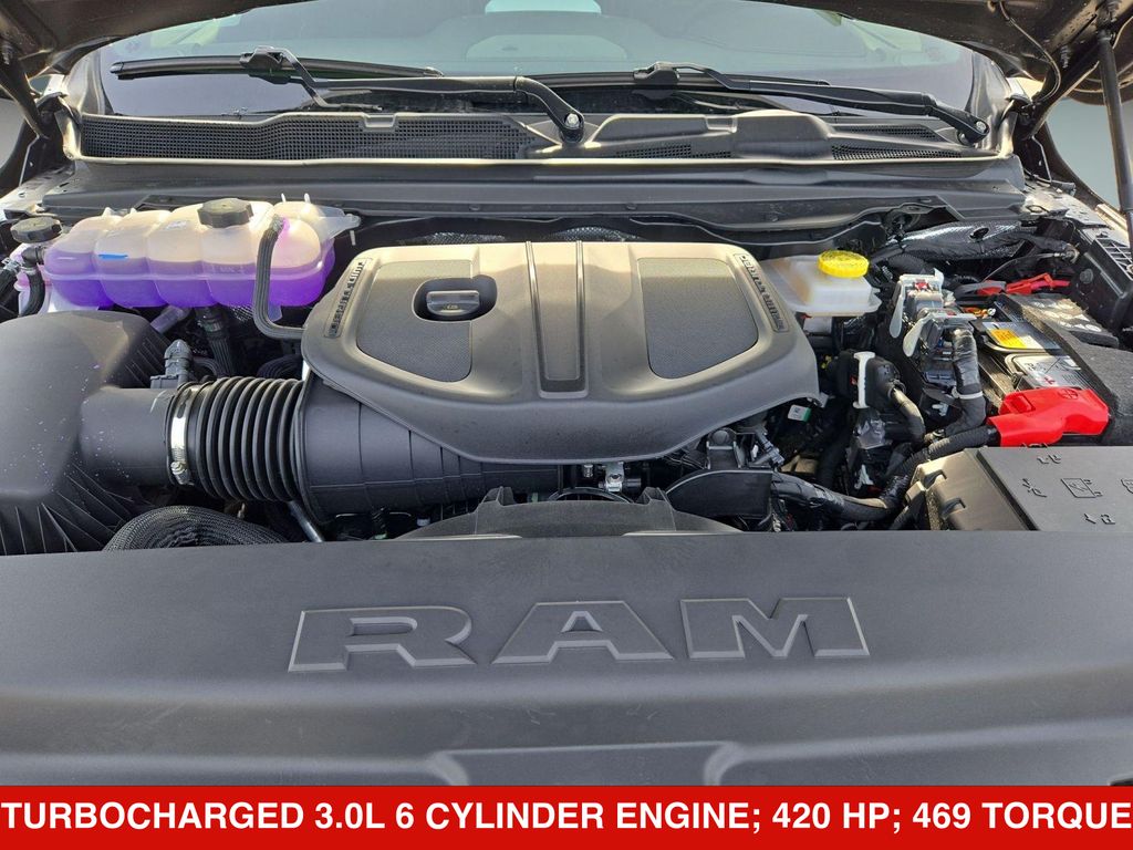 Thumbnail: 2026 RAM 1500 - 9