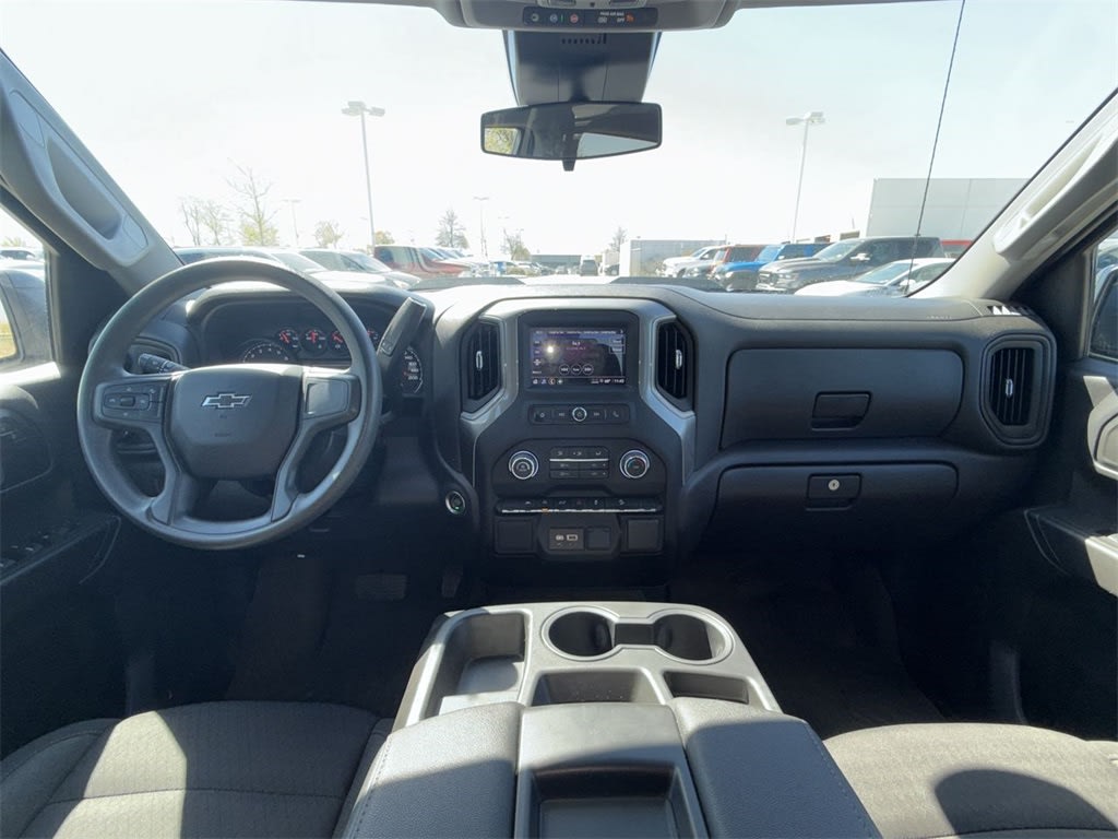 2022 Chevrolet Silverado 1500 Custom 10