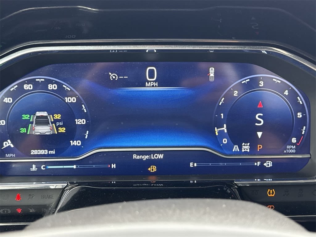 Thumbnail: 2023 Chevrolet Silverado 1500 - 16