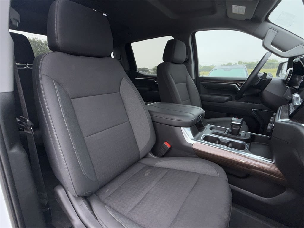 Thumbnail: 2023 Chevrolet Silverado 1500 - 21