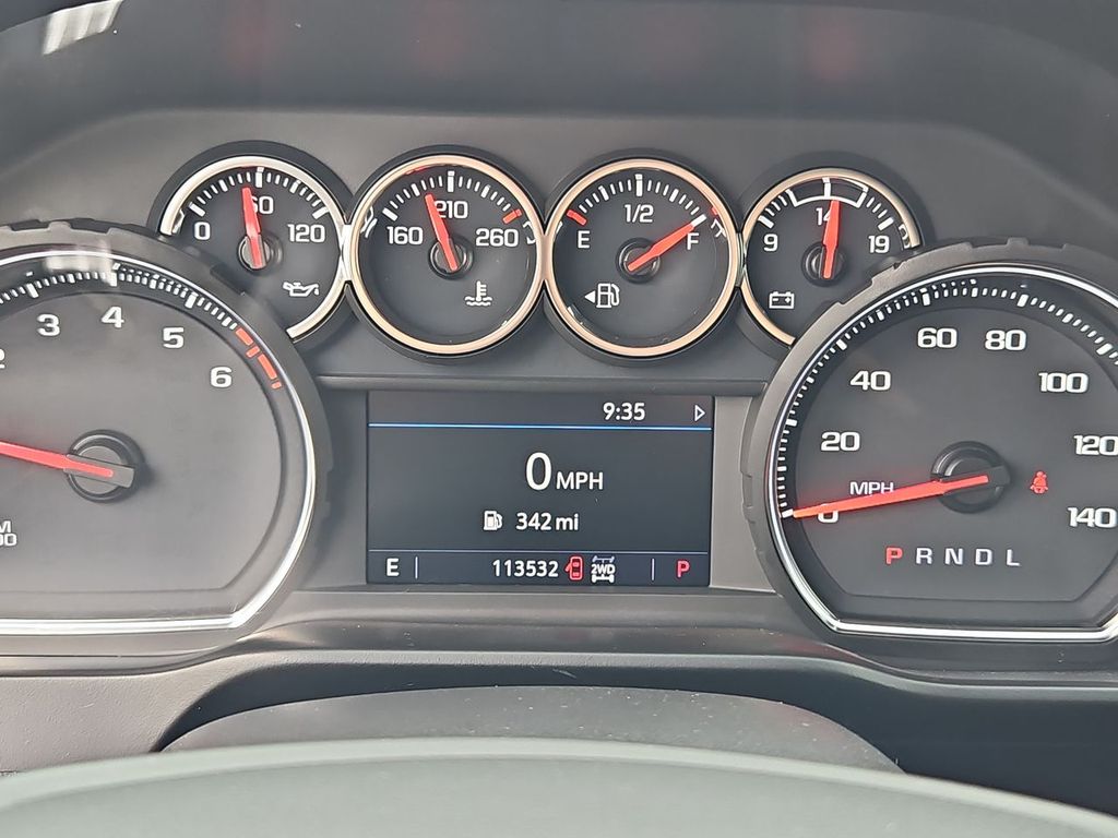 Thumbnail: 2021 Chevrolet Silverado 1500 - 16