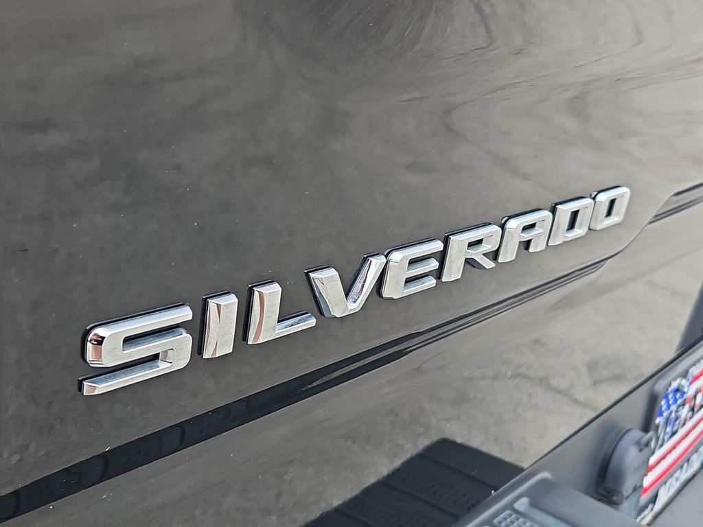Thumbnail: 2021 Chevrolet Silverado 1500 - 25