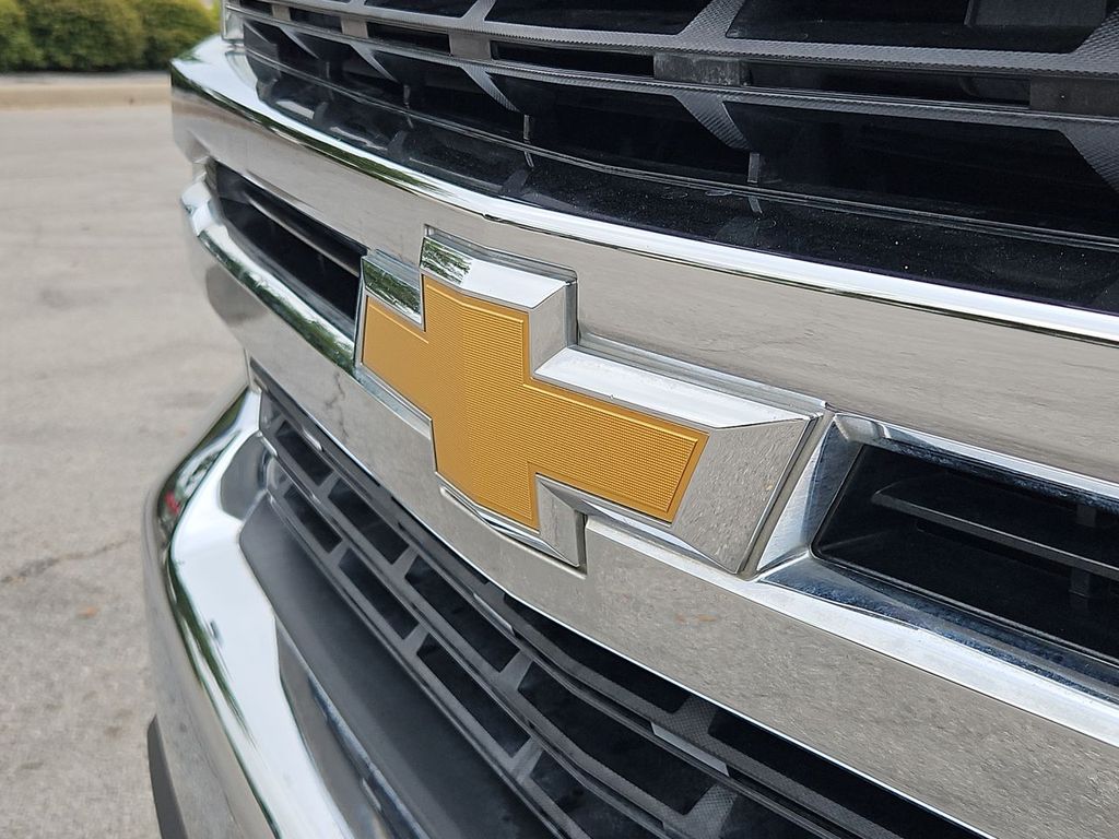 Thumbnail: 2021 Chevrolet Silverado 1500 - 7