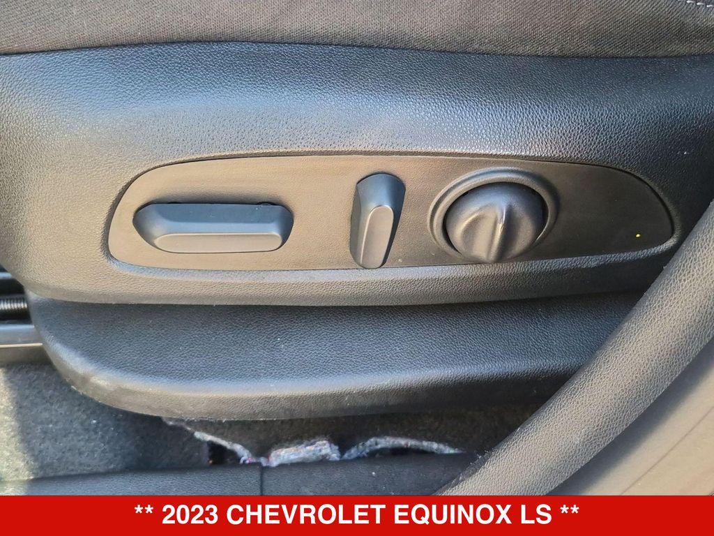 Thumbnail: 2023 Chevrolet Equinox - 23