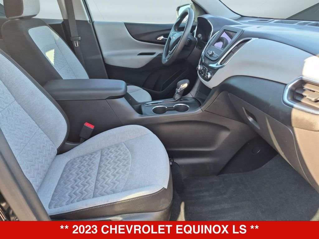 Thumbnail: 2023 Chevrolet Equinox - 12