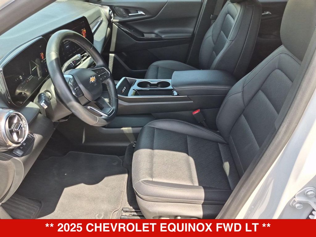 Thumbnail: 2025 Chevrolet Equinox - 10