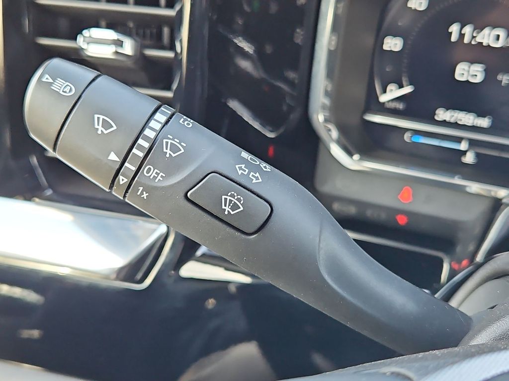 Thumbnail: 2025 GMC Sierra 1500 - 32