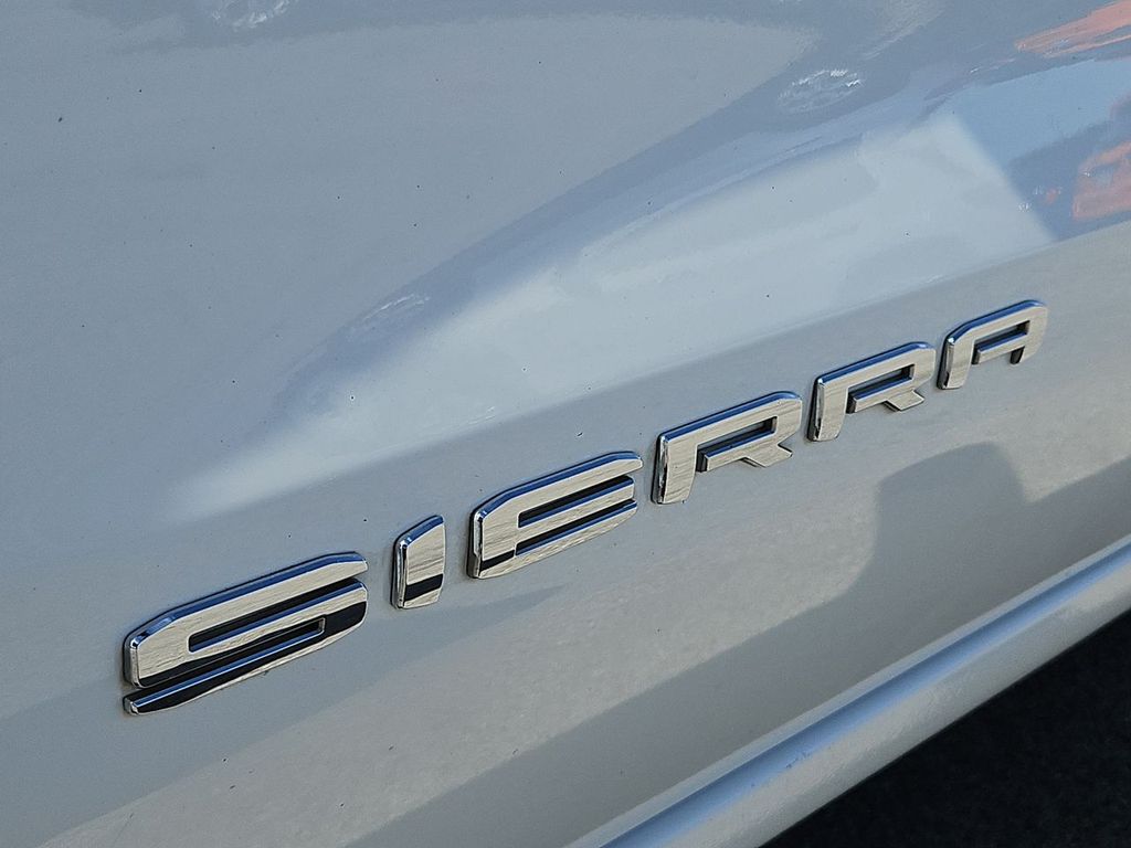 Thumbnail: 2025 GMC Sierra 1500 - 24
