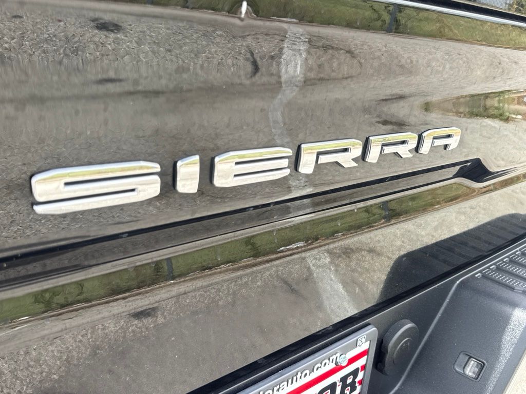 Thumbnail: 2025 GMC Sierra 1500 - 17