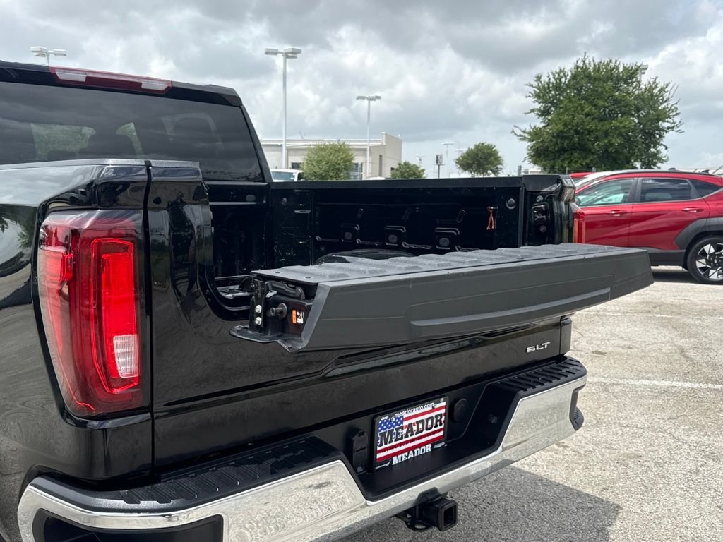 Thumbnail: 2025 GMC Sierra 1500 - 18