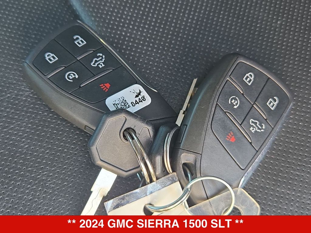 Thumbnail: 2024 GMC Sierra 1500 - 18