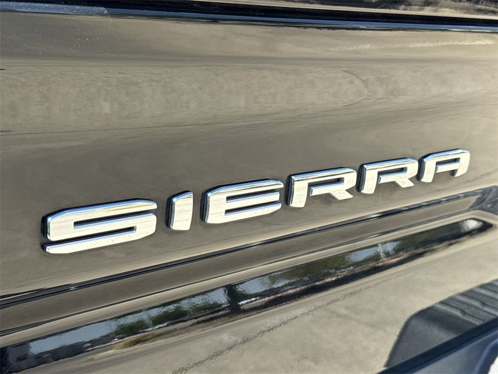 Thumbnail: 2023 GMC Sierra 1500 - 17