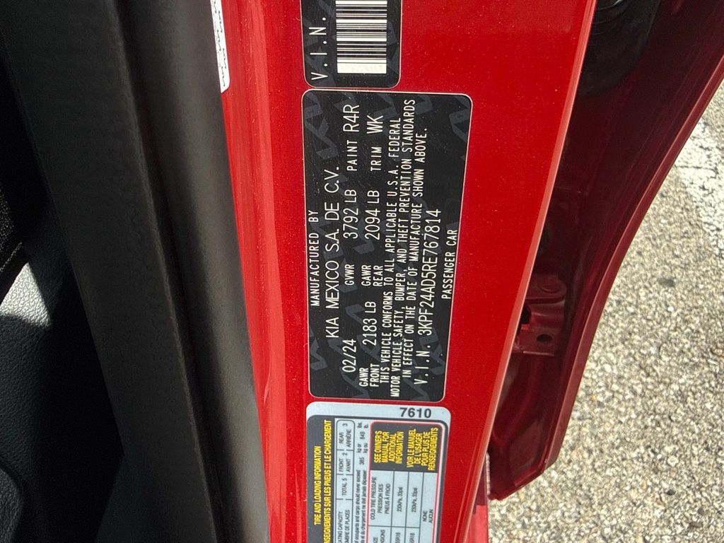 Thumbnail: 2024 Kia Forte - 12
