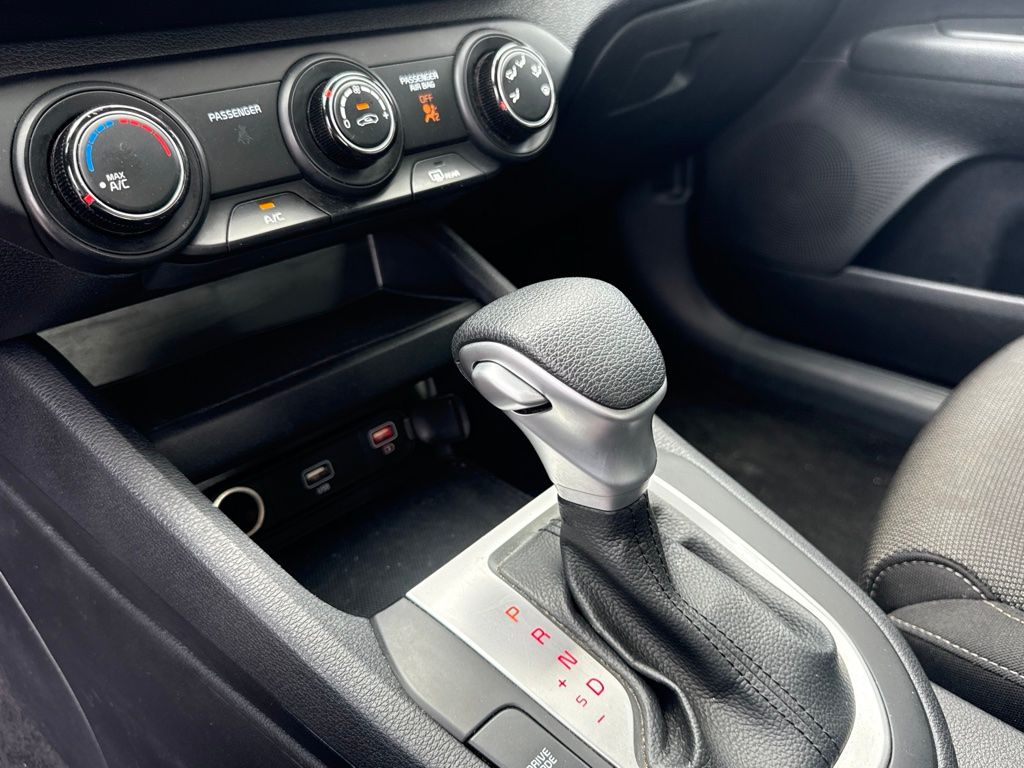 Thumbnail: 2024 Kia Forte - 10