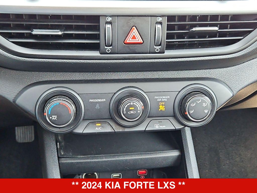 Thumbnail: 2024 Kia Forte - 29