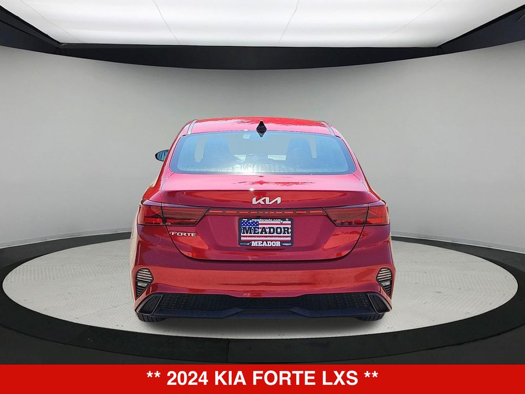 Thumbnail: 2024 Kia Forte - 18