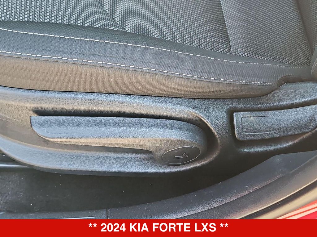 Thumbnail: 2024 Kia Forte - 23