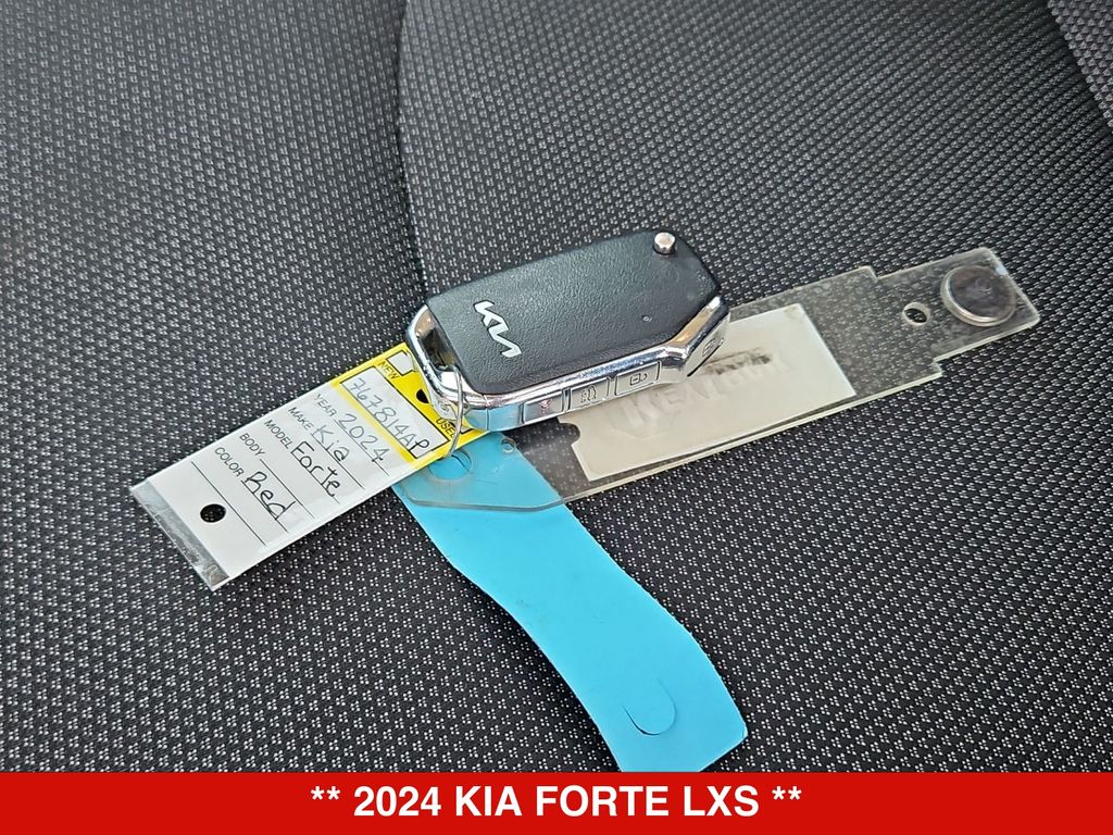 Thumbnail: 2024 Kia Forte - 31