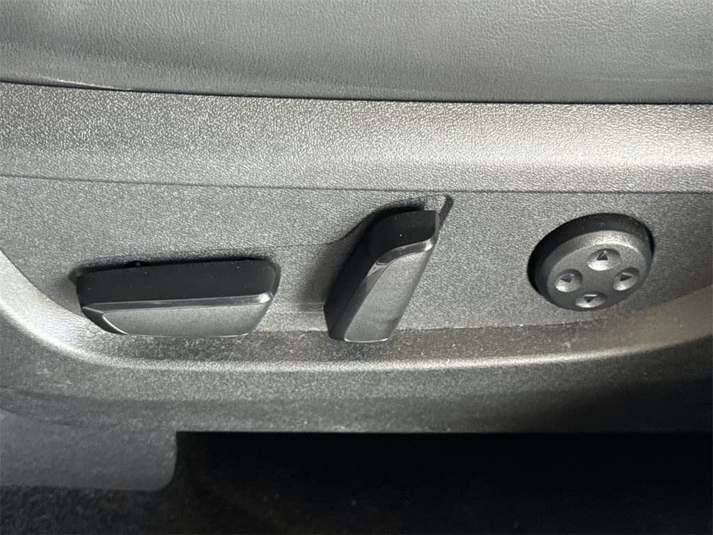 Thumbnail: 2023 INFINITI QX50 - 24