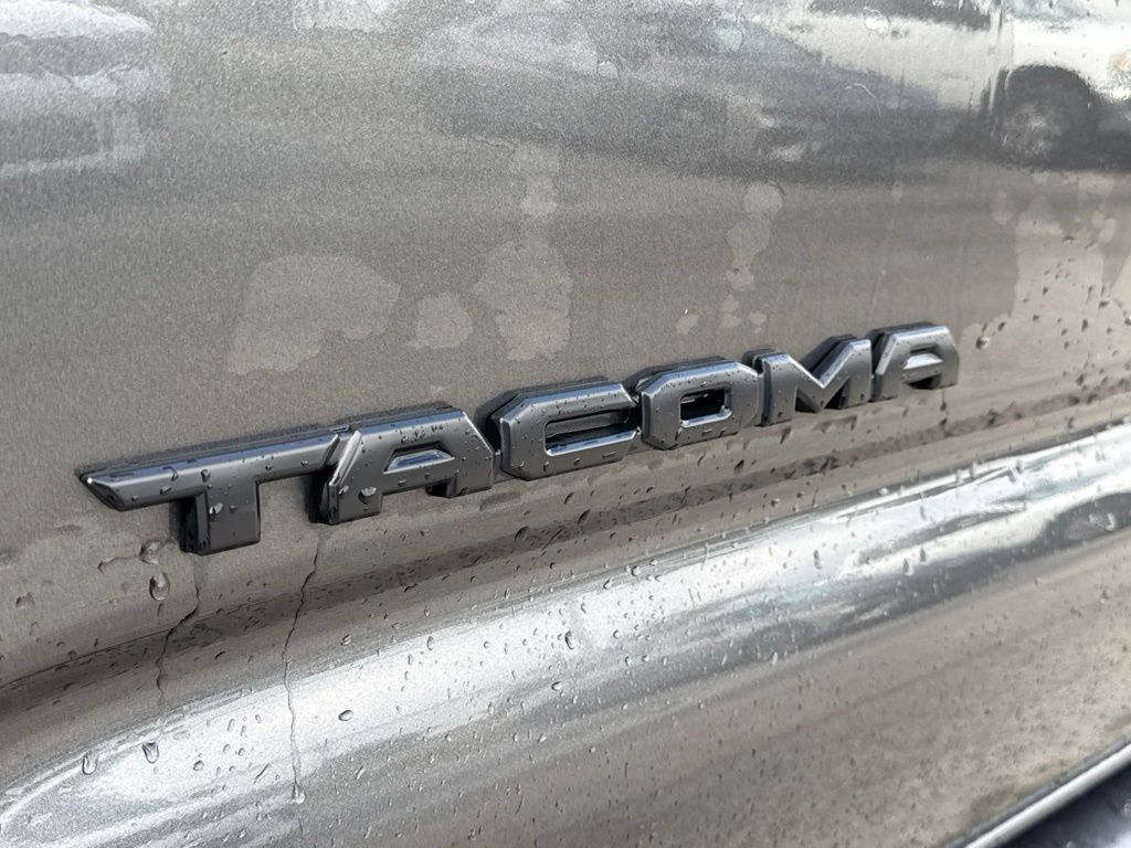 Thumbnail: 2019 Toyota Tacoma - 7