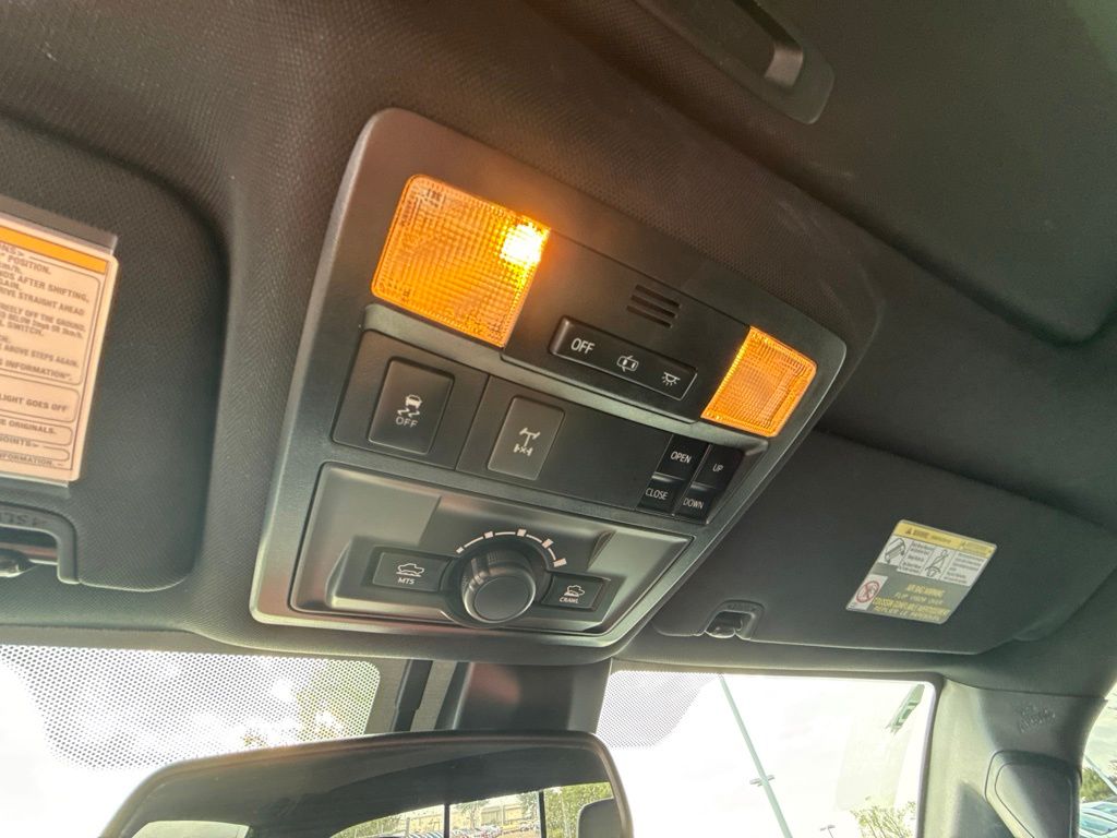Thumbnail: 2019 Toyota Tacoma - 24