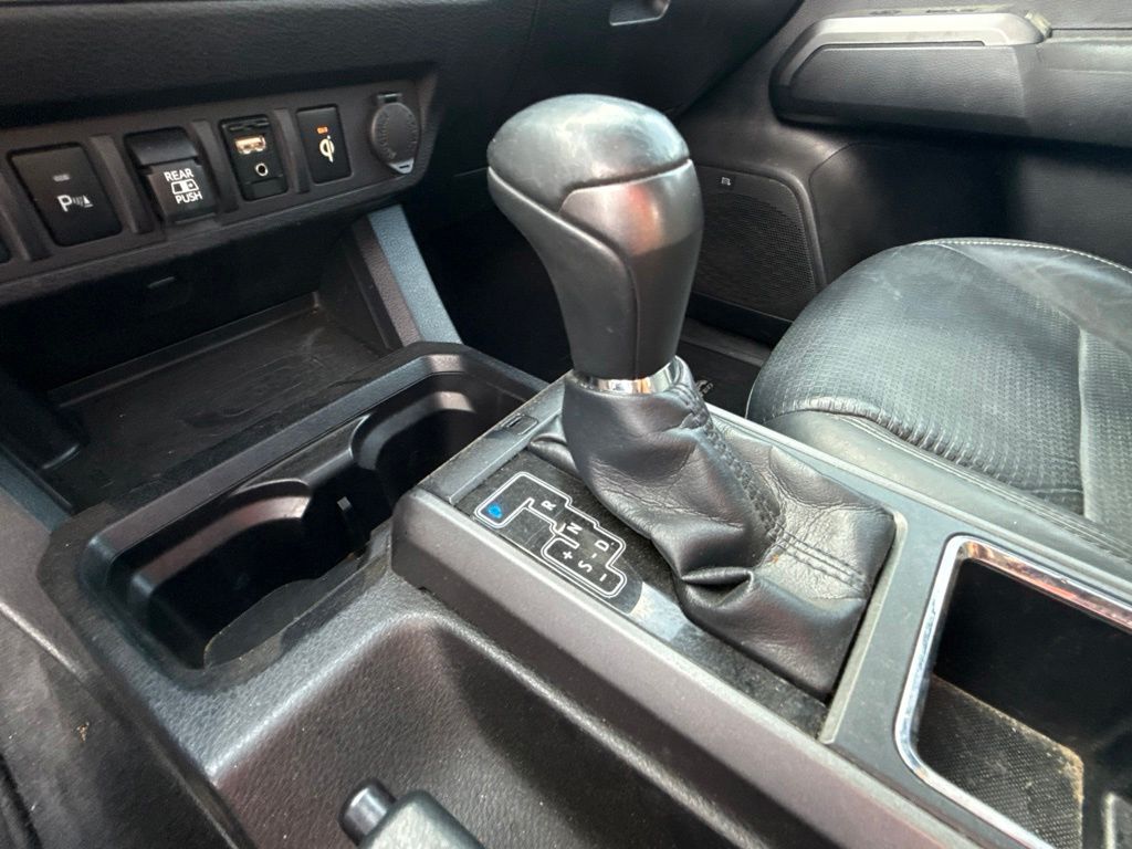 Thumbnail: 2019 Toyota Tacoma - 11