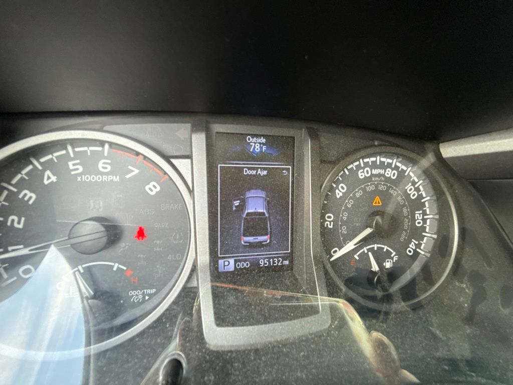 Thumbnail: 2019 Toyota Tacoma - 12