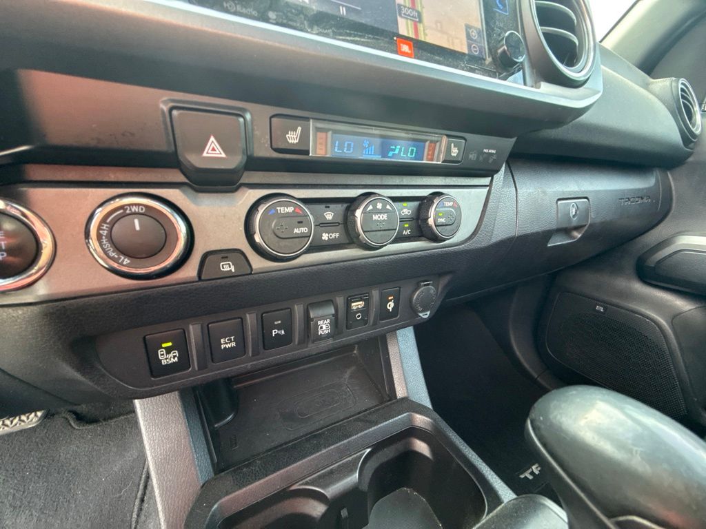 Thumbnail: 2019 Toyota Tacoma - 25